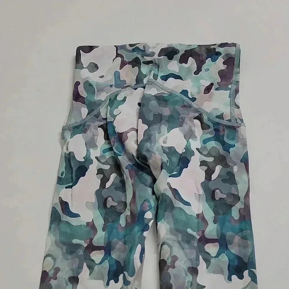 Spanx Women's Booty Boost Active Printed 7/8 Legging - - Painted Camo Pink Multi - Picture 9 of 10